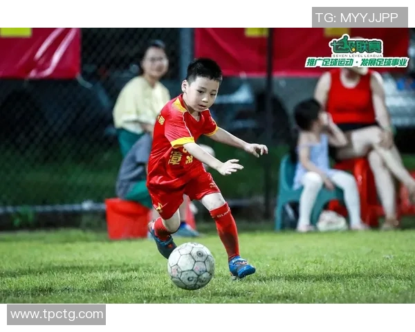 足球明星过人技巧揭秘提升你的球场表现与个人魅力