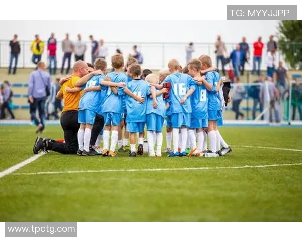 南京足球队的默契配合与战术分析探讨 南京足球队的默契配合与战术分析探讨