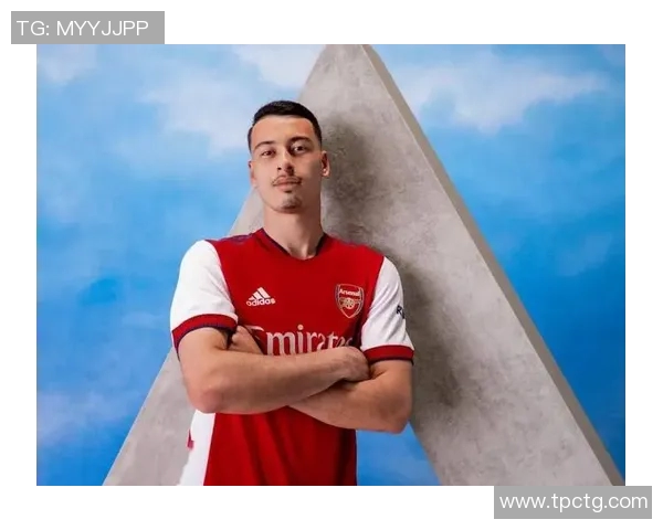 启东足球明星阵容正式揭晓吸引众多球迷期待新赛季精彩表现 启东足球明星阵容正式揭晓吸引众多球迷期待新赛季精彩表现